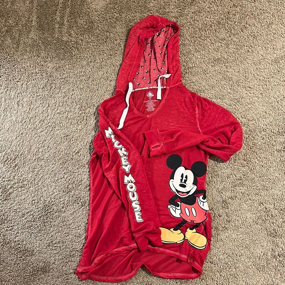 Long sleeve hooded Mickey shirt